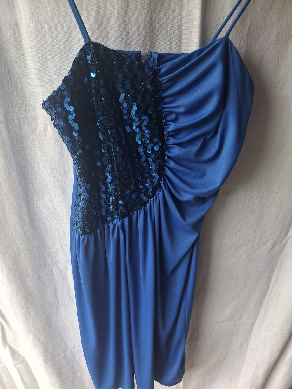Elegant Blue Sequin One-Shoulder Dress